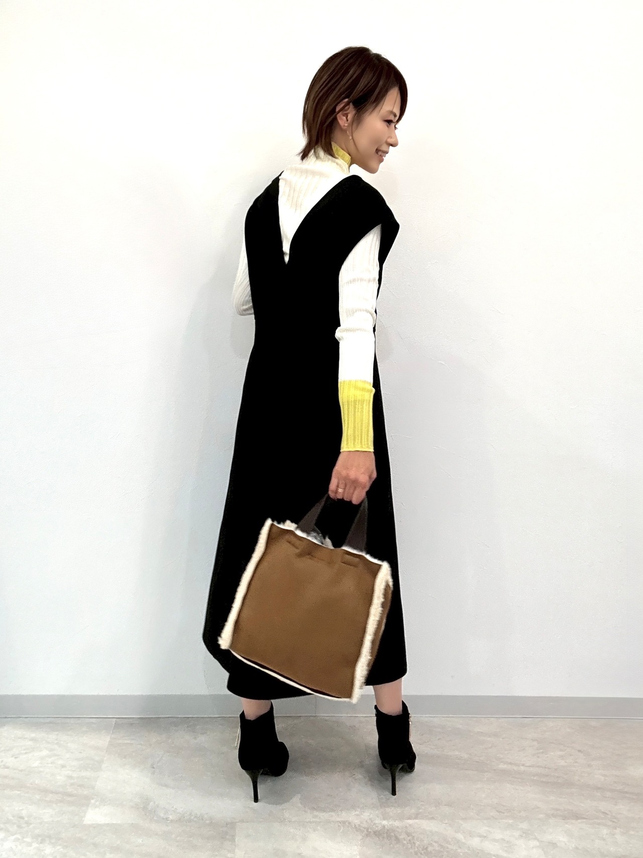 バイカラーハイネックウールトップス