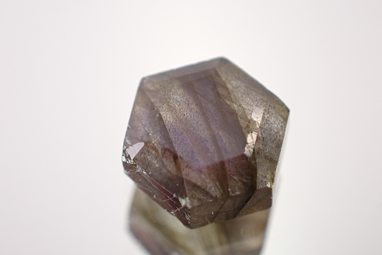 マダガスカル産ラブラドライト　1.15ct　 [D9-83]
