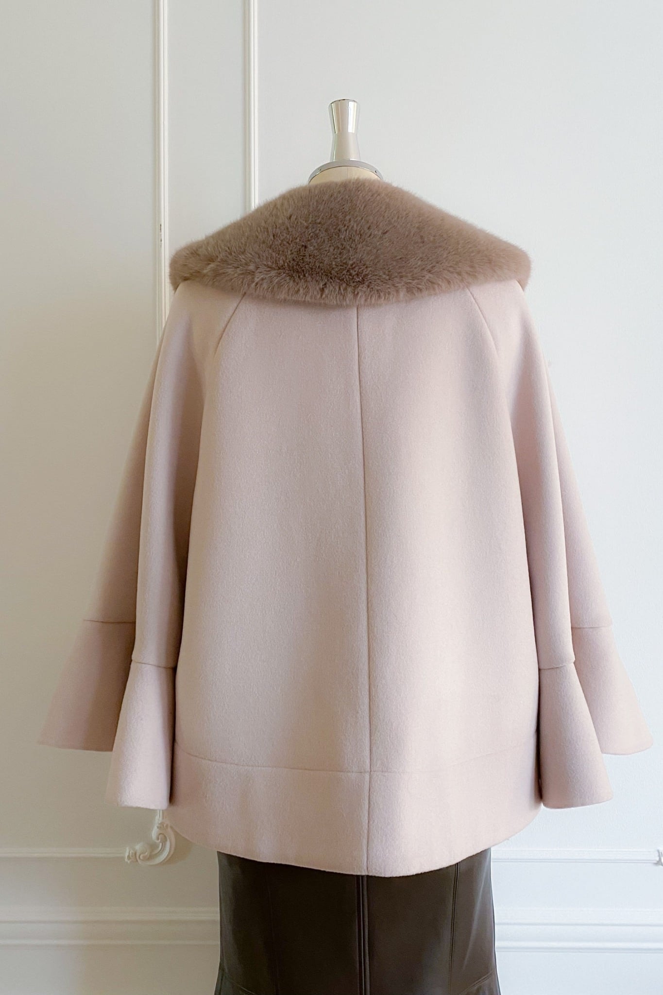 Convertible Faux Fur Tippet Coat - アウター