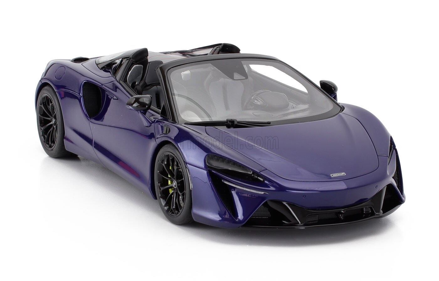 ミニカー 1/18 マクラーレン アルトゥーラ GT-SPIRIT 1/18 McLAREN