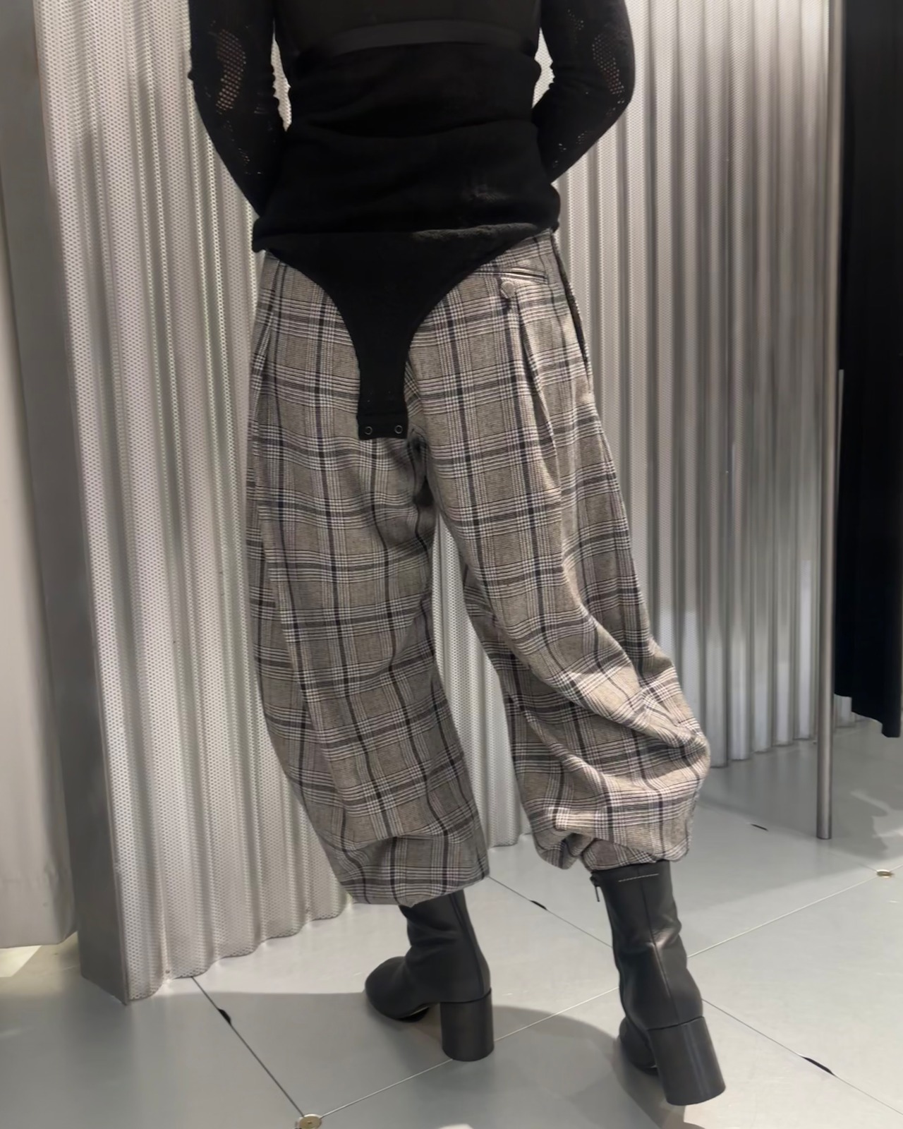 【26AW | WOMEN】AKIKOAOKI アキコアオキ / パンツ /  Ankle tucked trousers-03 AA26AW-P03-03 - 3