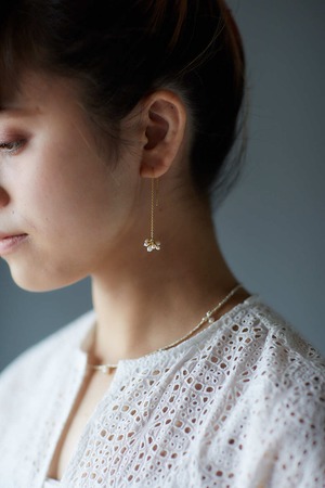 ivy ピアス・イヤリング ゴールド