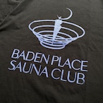 BADEN PLACE×RSB SAUNA CLUB Front Print S/S Tee BLACK