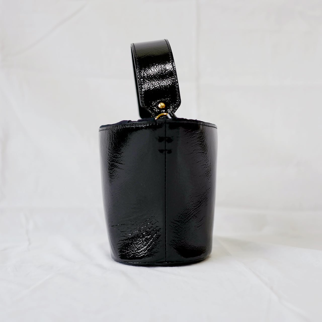 ayako Potter bag Patent leather BLACK