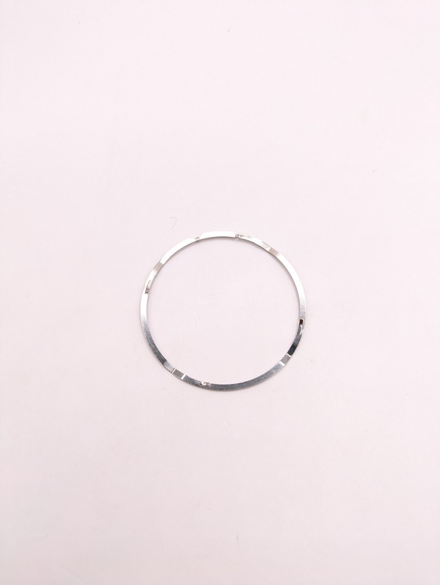 typ B ベゼル板バネ