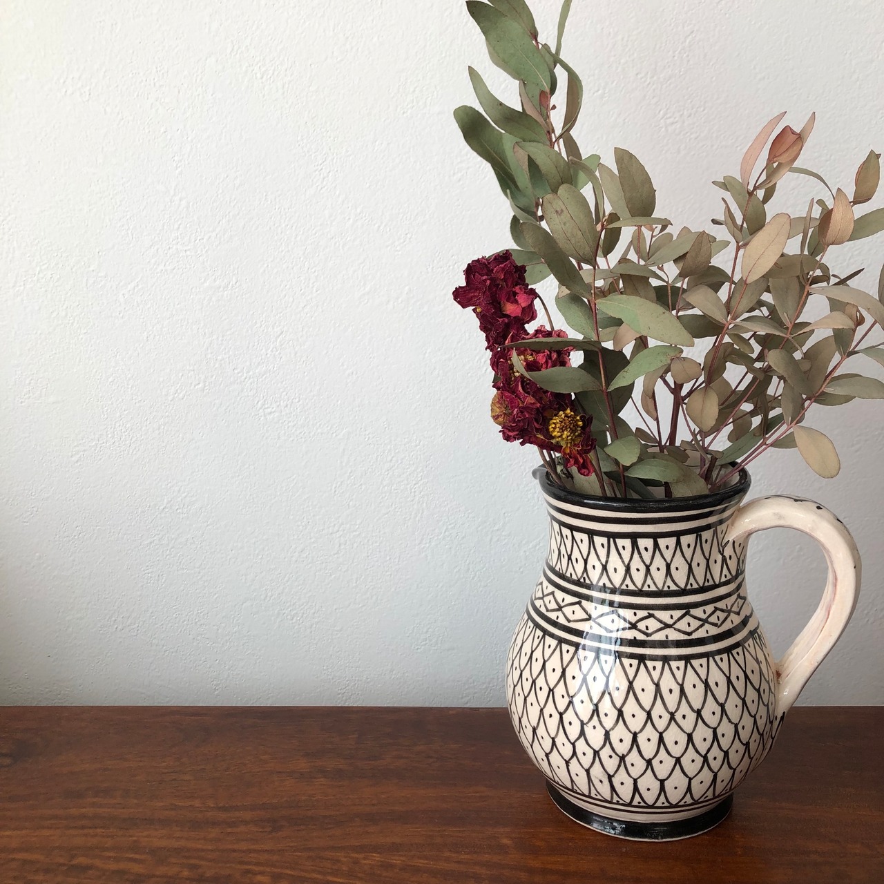 アフリカンスクエアー　陶器ピッチャー型フラワーベース　花瓶