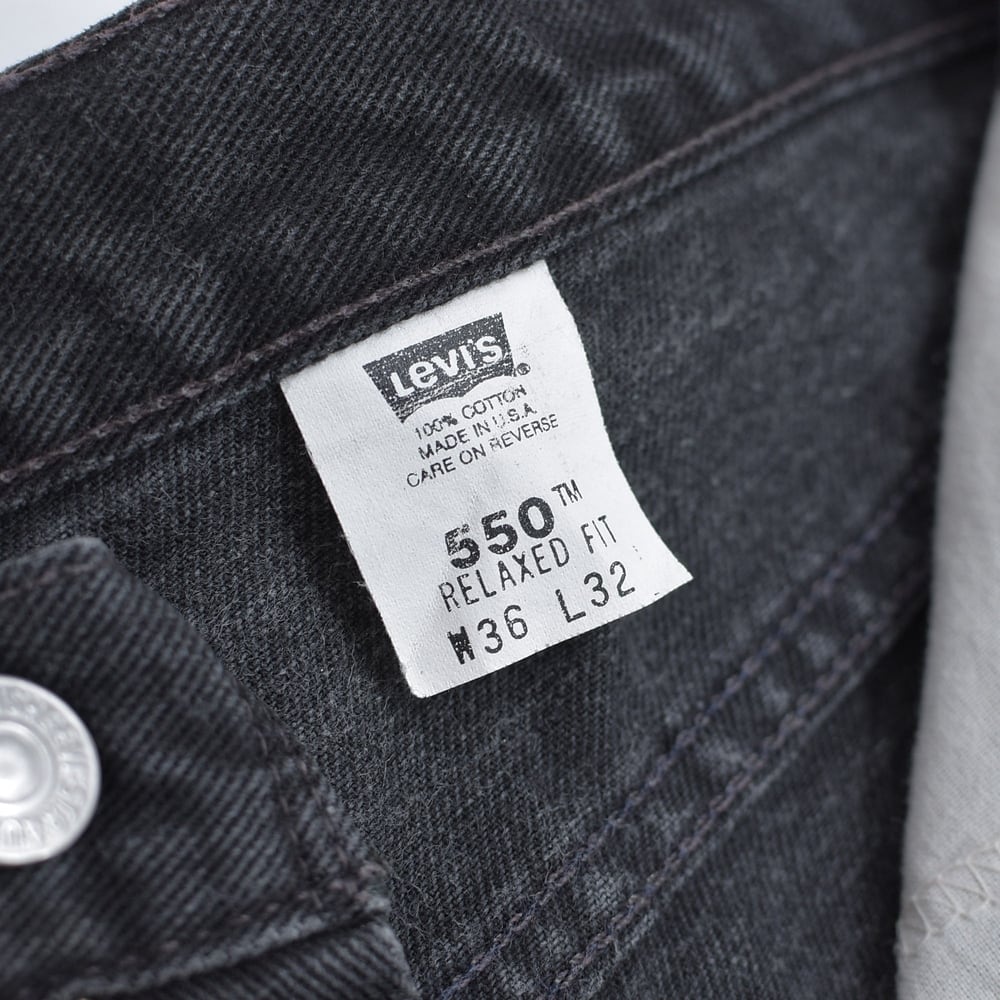 90s USA製 Levi's リーバイス 550 リラックスフィット 後染めブラックデニム カットオフハーフパンツ W35インチ相当 USED ヴィンテージ ビンテージ 古着 メンズ 90s USA製 Levi's リーバイス 550 リラックスフィット 後染めブラック