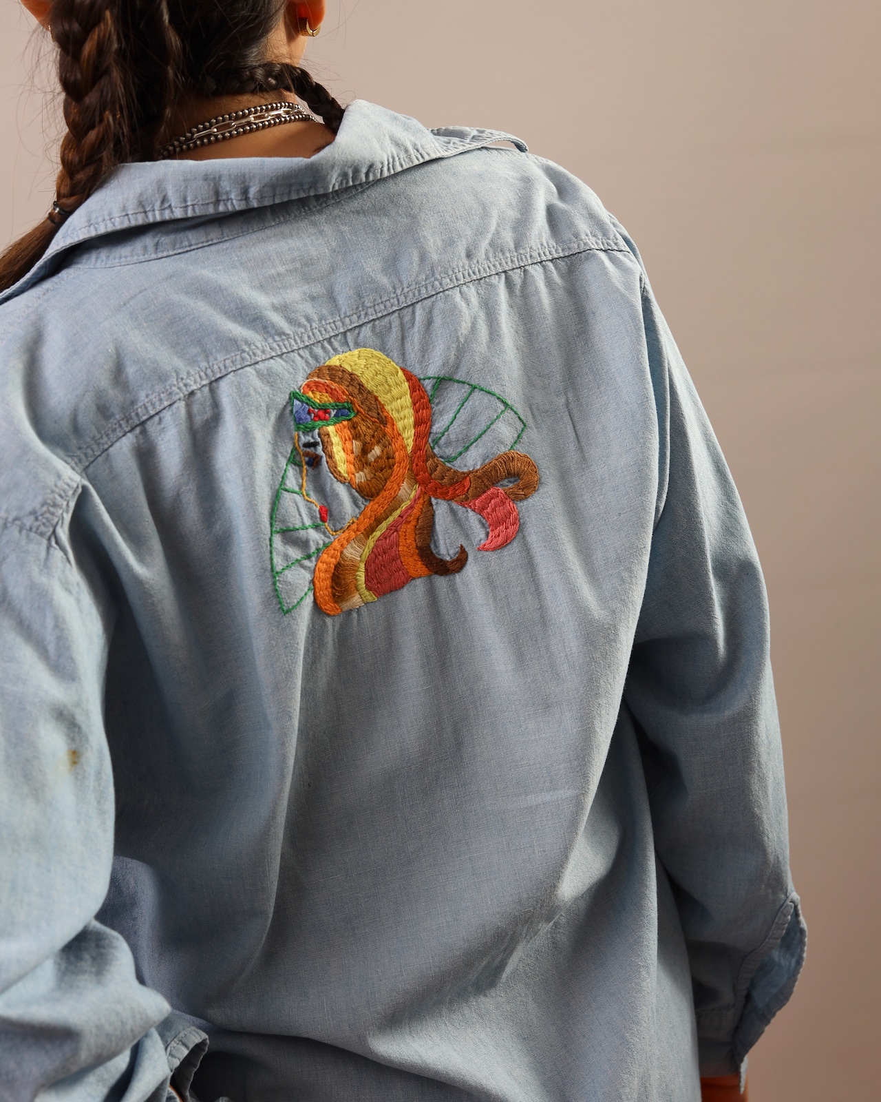 1970-80's C.R.Anthony Co. BUCKHIDE / Hand Embroidery Shirt