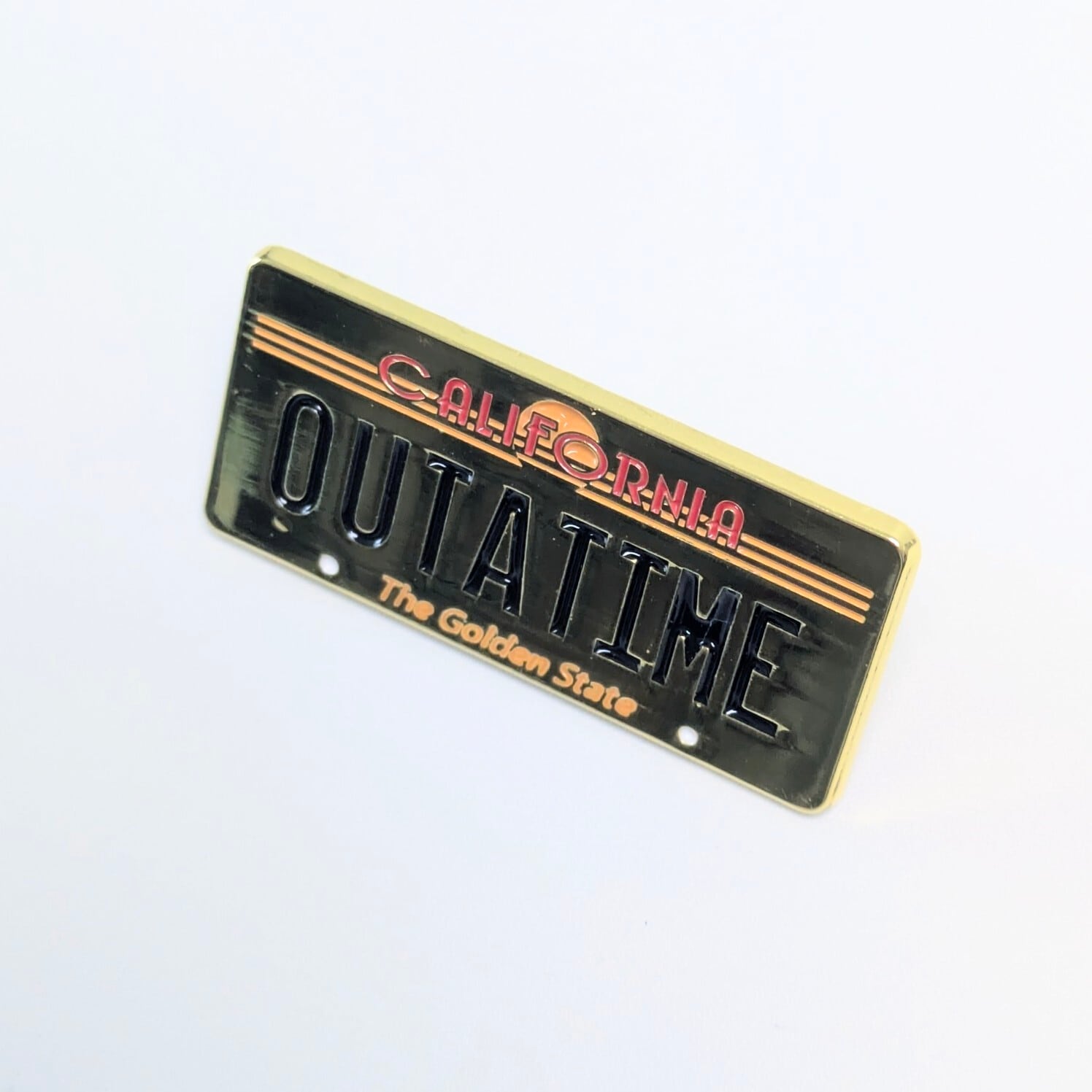 送料無料! ★ピンズ PINS★ピンバッジ 【 Back to the Future(バックトゥザフューチャー)】 OUT A TIME / デロリアンナンバープレート〚アメリカン雑貨 アメトイ〛