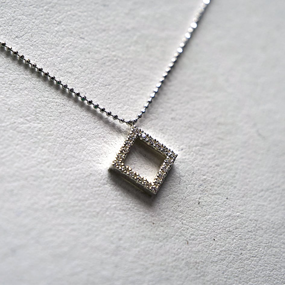 K18 プラチナpt950 ペンダントトップ 中空 15×15 1.85 g 楽天市場】18