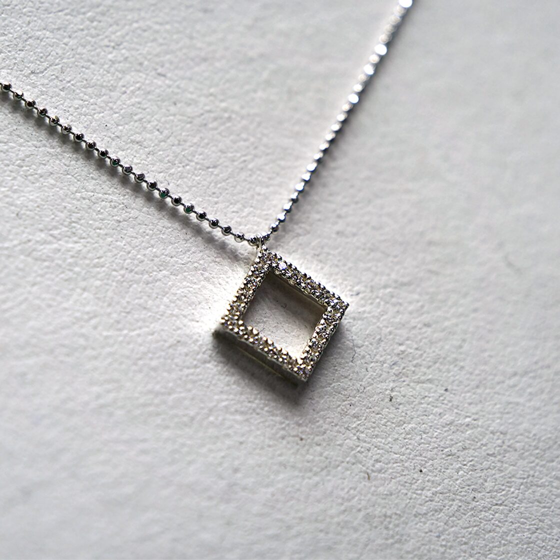 最終即決特価価格❣️k18 0.48ctダイア入りペンダントトップ 最終即決特価価格❣️k18 0.48ctダイア入りペンダントトップ