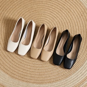 パンプス レディース スクエアトゥ レディースパンプス スクエアトゥパンプス 太ヒール ミドルヒール スクエアトゥ 痛くない 歩きやすい 履きやすい 走れる 軽量 美脚 脚長 牛革 きれいめ 大人 上品 お洒落 エレガント 大人っぽい 存在感 春 秋 冬 オフィス デート お出かけ 休日 パーティー 旅行 普段使い プレゼント 送料無料 22.5cm 23.0cm 23.5cm 24.0cm 24.5cm 25.0cm 25.5cm ベージュ ブラック カーキ