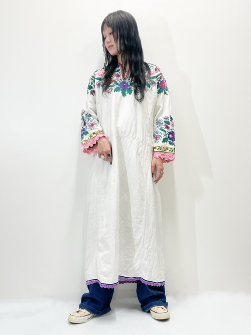 1930's〜1940's Ukraina Bukovina Hand Embroidered Dress