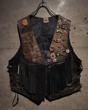 【Caka】Special Pins × Patch Custom Vintage Fringed Leather Vest