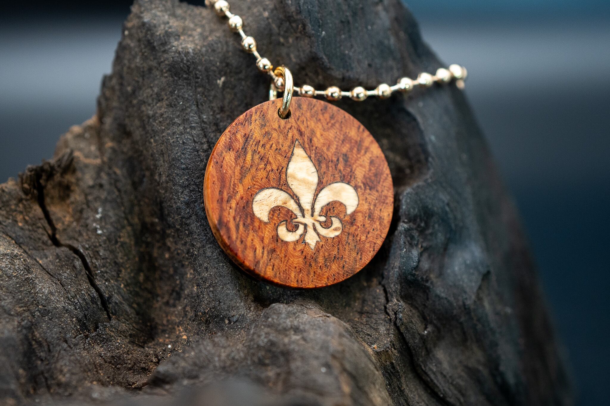 【最高峰の鳥眼杢】バーズアイローズウッド ラウンド タグ フルールドリス