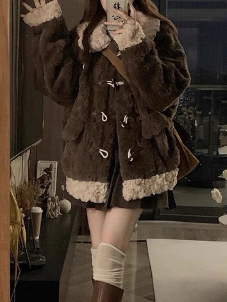 もこもこに包まれて冬の主役に♡ 配色ボアダッフルコート 大人可愛い もこもこ ボア おしゃれ カジュアル ガーリー 着映え 暖か バイカラー 体型カバー 大きいサイズ 韓国 CH11293