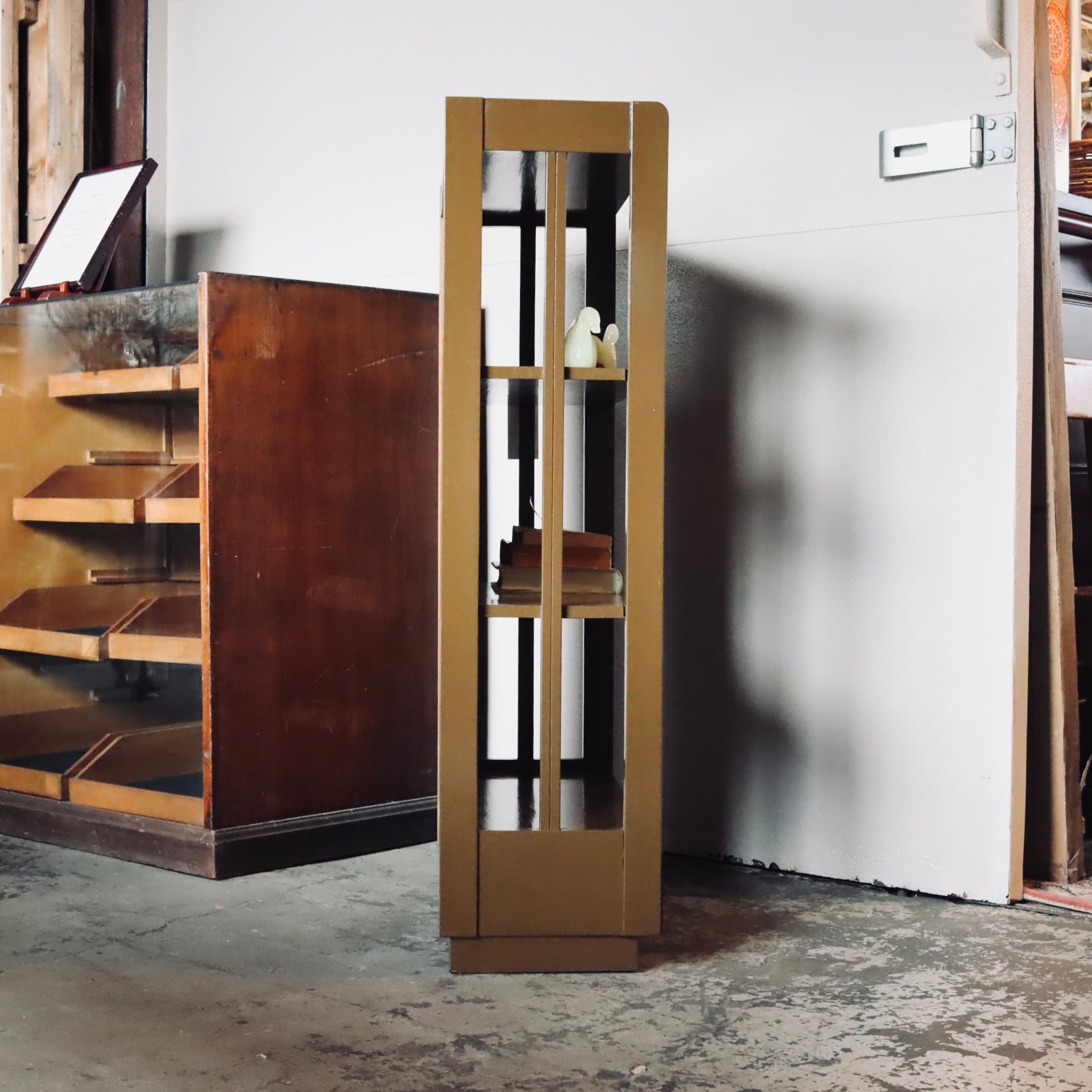 vintage book shelf 古い日本の本棚 | clapp vintage 寒川倉庫店