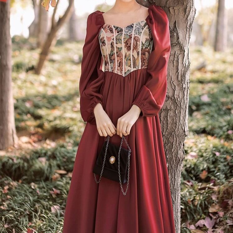 ハートネックレッドワンピース Ifreya