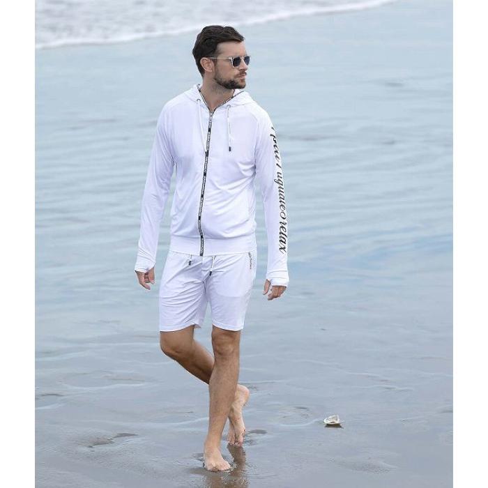 30％OFFセール！1PIU1UGUALE3 RELAX ウノピゥウノウグァーレトレ