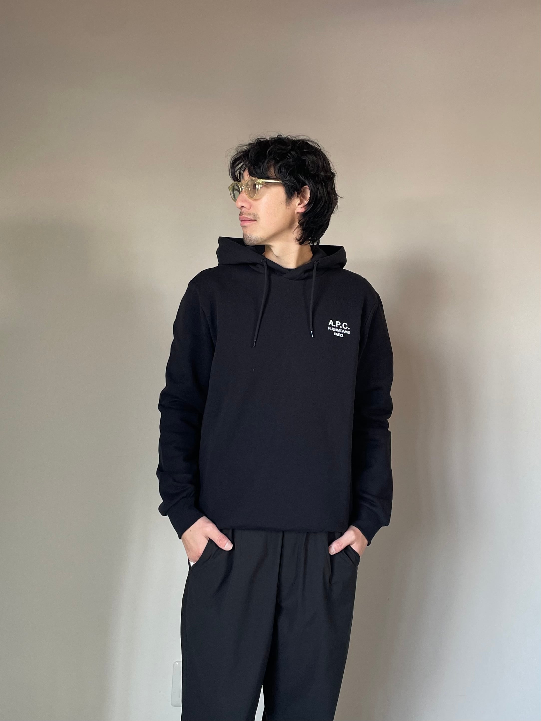 A.P.C.アーペーセーSTANDARD RUE MADAME フーディパーカー A.P.C. アーペーセー【HOODIE STANDARD RUE MADAME】 | LARGE LAB TOWN