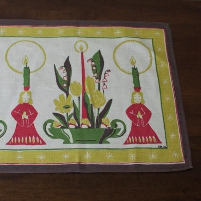 SWEDEN CANDLES&FLOWERS TABLE RUNNER