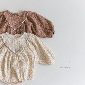 ラスト1点 S【即納】bebeholic // Vpin suit K3104