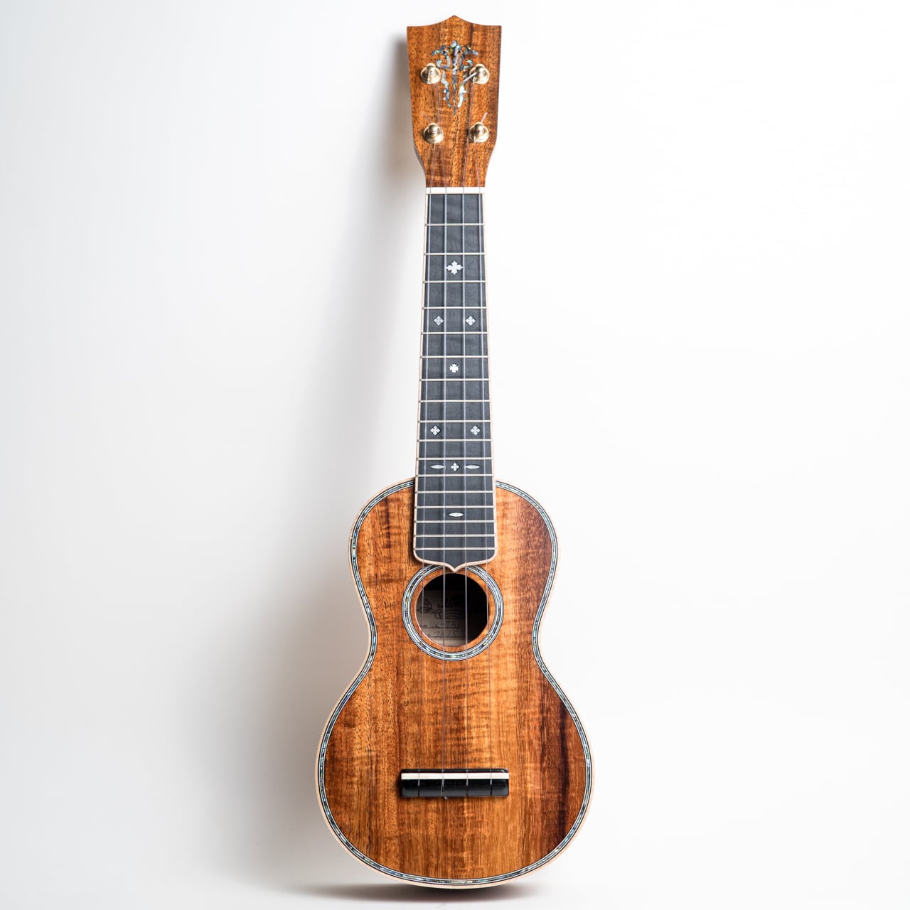 ラッセン　ウクレレ　アールビバン 5f5eed83661a2d1c99d1bc08f2ed9c