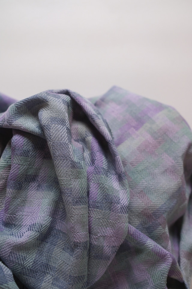 Hand-woven silk scarf / 揺蕩う水の景色