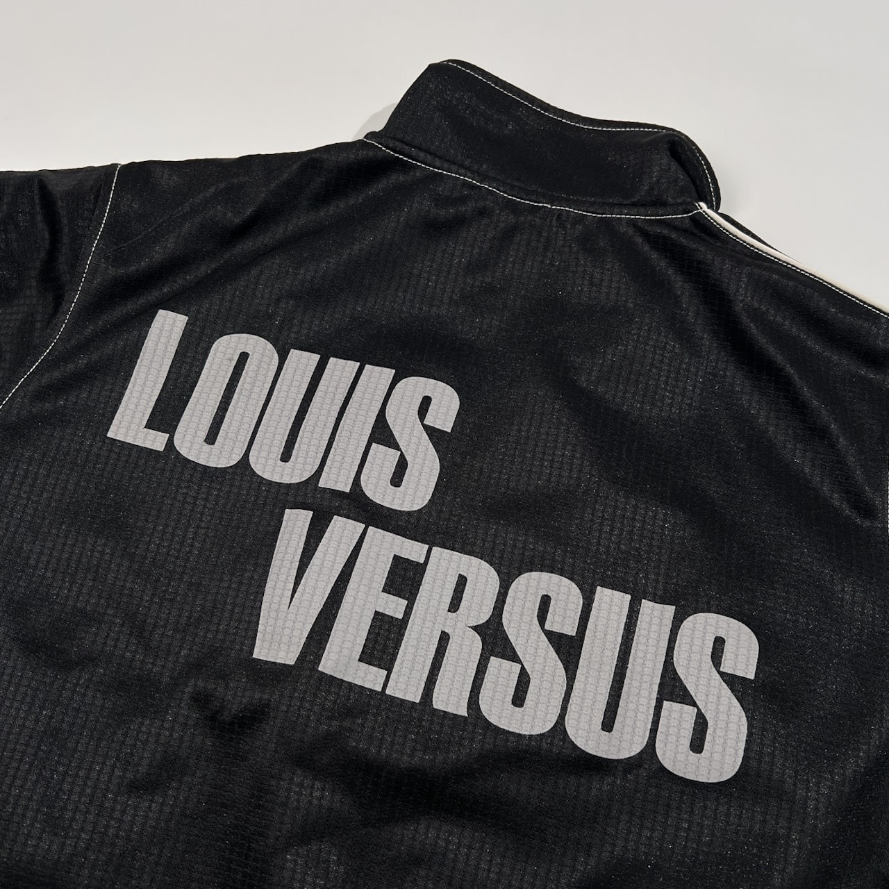 LOUIS VERSUS ルイバーサス キャラプリント トラックジャケット ジャージ サイズ L /ブラック/メンズ