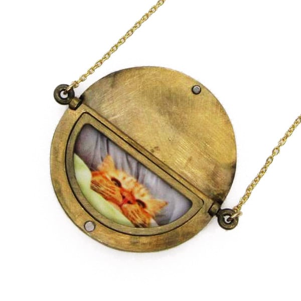 ムーンロケット シンプルな真鍮のロケットペンダント ハンドメイド