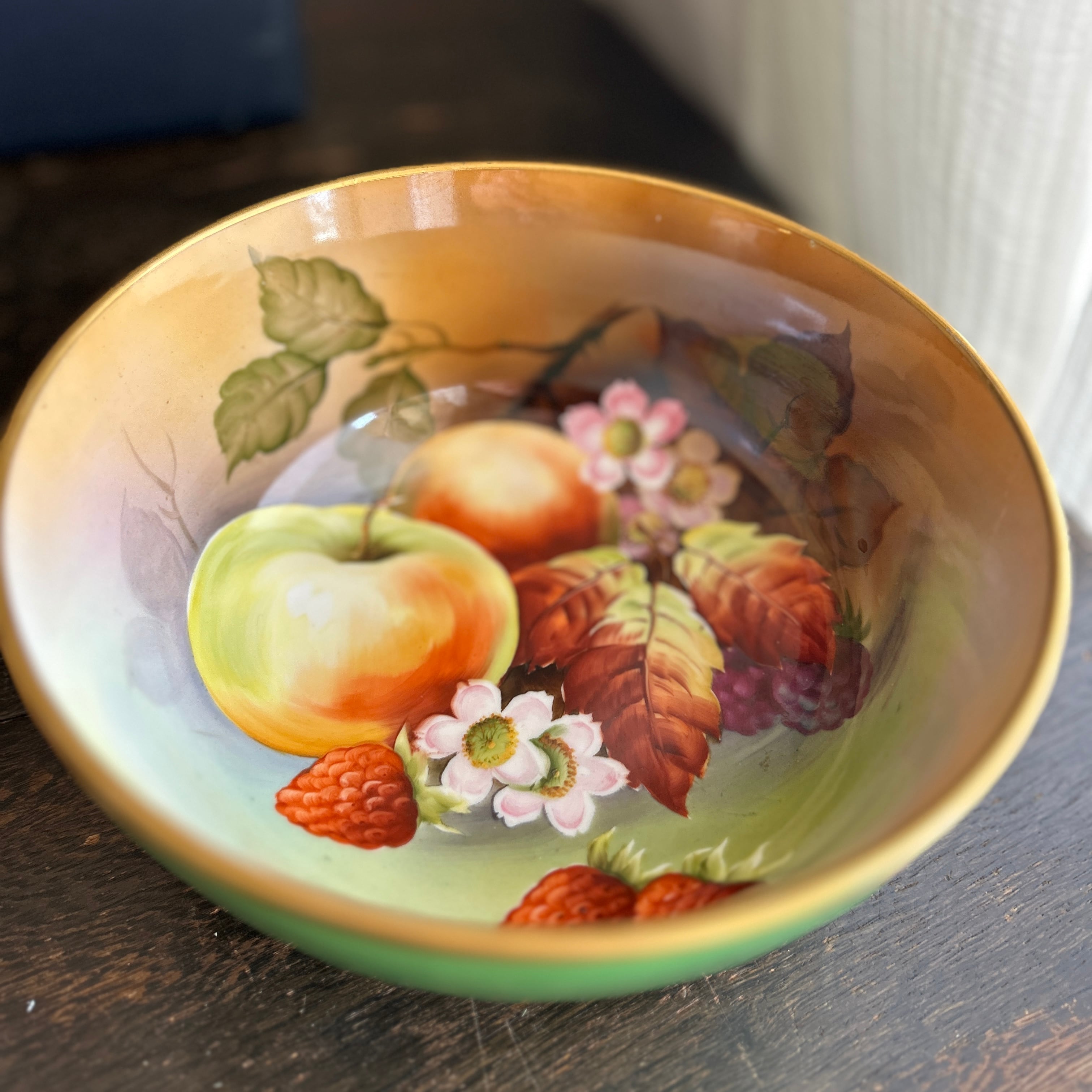 Old Noritake 国内向けの端正なフルーツボウル