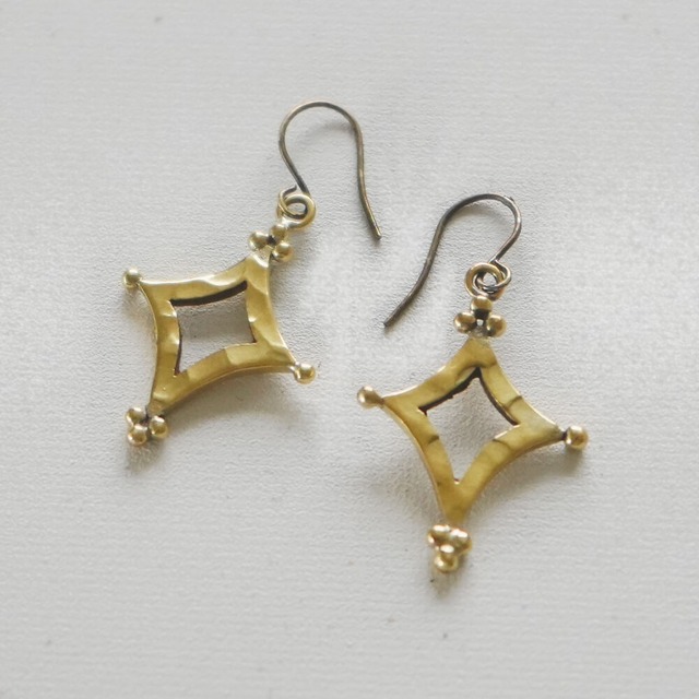 【シサム工房】ヒカリピアス