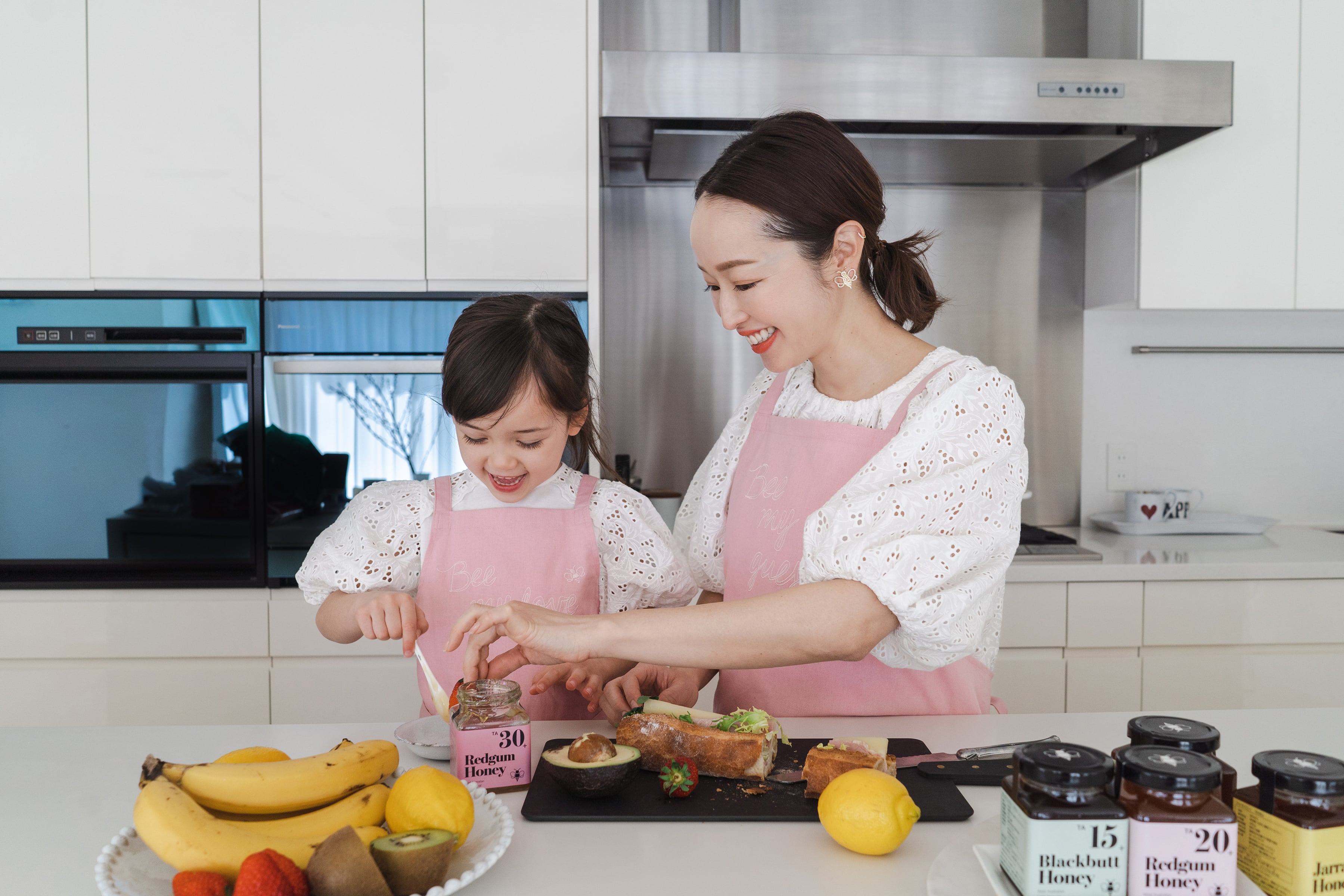 BEE MY LOVE APRON【THE BEESコラボ】 | AMICA・kids