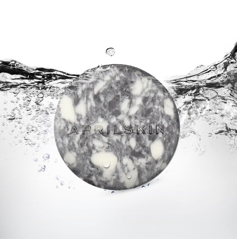 国民石鹸 メイク落としもできる マジックソープ Cnc