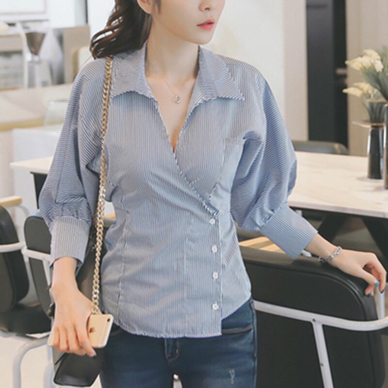 ボリューム袖・サイドボタンスキッパーシャツ