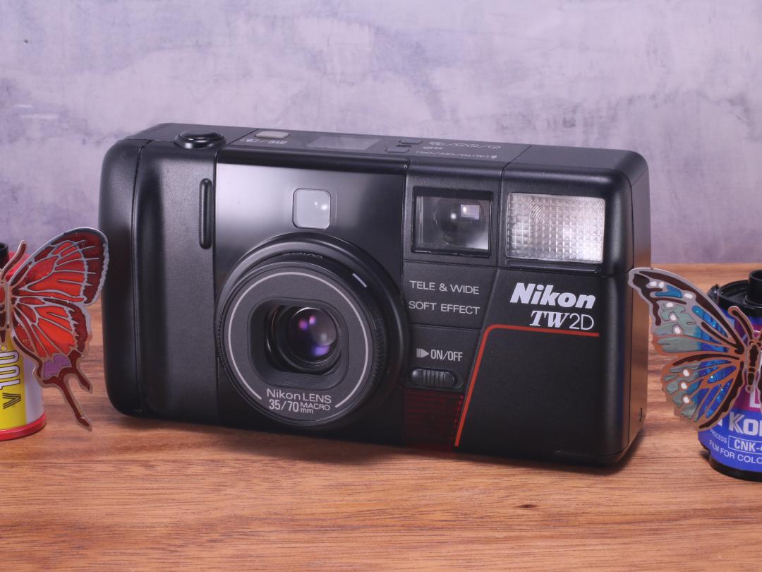 Nikon TW2D | Totte Me Camera