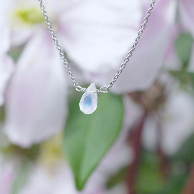 【SV925】✦RainDropRainbow✦.·一粒の虹の雫レインボームーンストーンネックレス.·✦