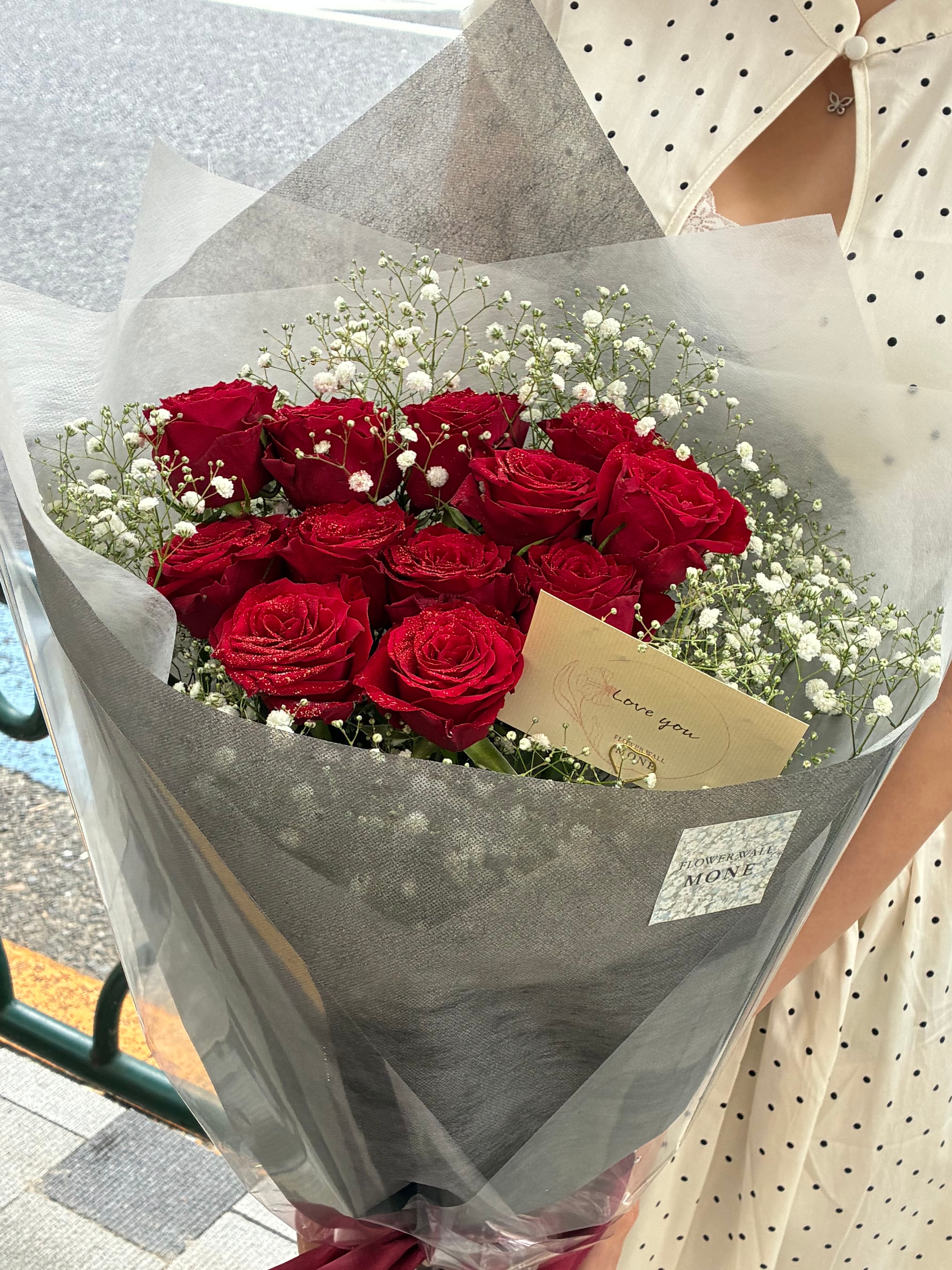 薔薇11本×かすみ bouquet | FLOWER WALL MONE