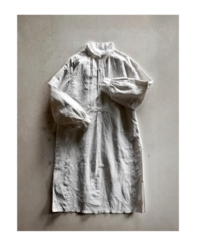 ラスト 1900s フランス 貝の行進と植物的カメオのあるモノグラムワンピース アンティーク ラスト 1900s フランス 貝の行進と植物的カメオのあるモノグラムワンピース アンティーク