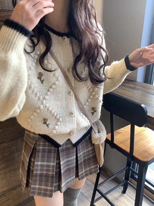 フレンチモチモチ刺繍フラワーニットカーディガンコートレディース新作甘めデザイン感セーター