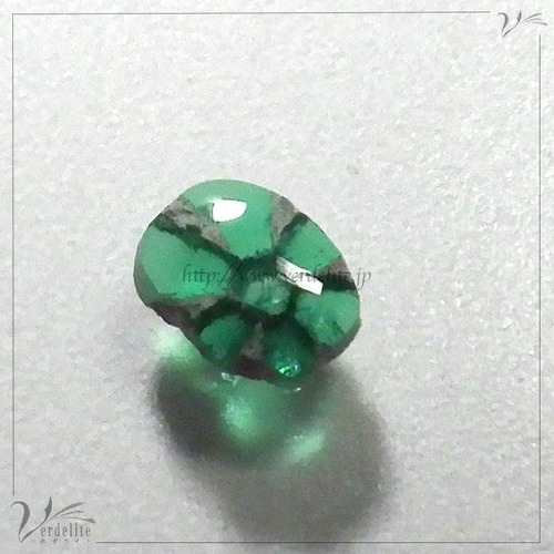 トラピッチェ・エメラルド　0.13ct　Z541