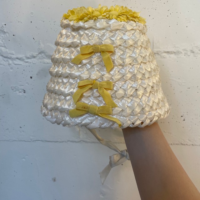Vintage yellow white ribbon straw hat