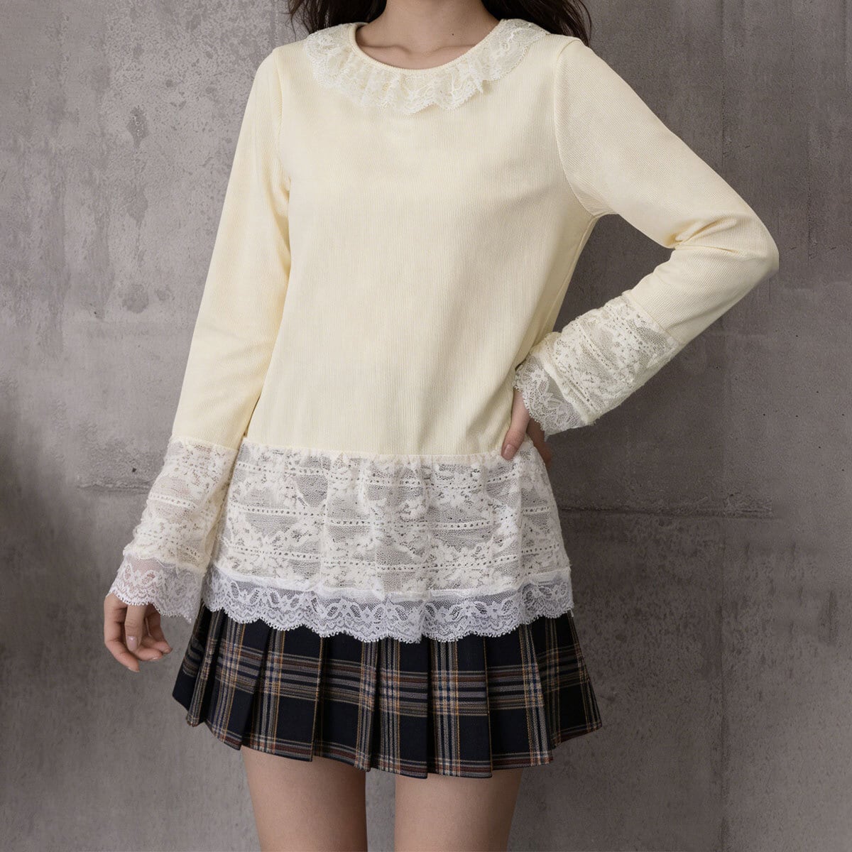 レース切り替え 長袖 Tシャツ トップス レディース 春夏秋 韓国 きれいめ 大人 かわいい 重ね着風 レイヤード カットソー カジュアル 透け感 裾レース 袖レース 大人可愛い 大人女子