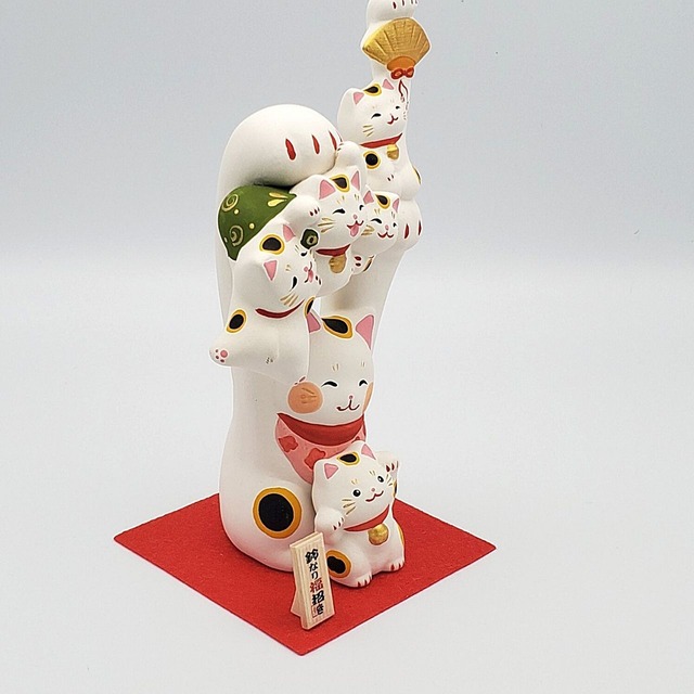 鈴なり両手招き猫