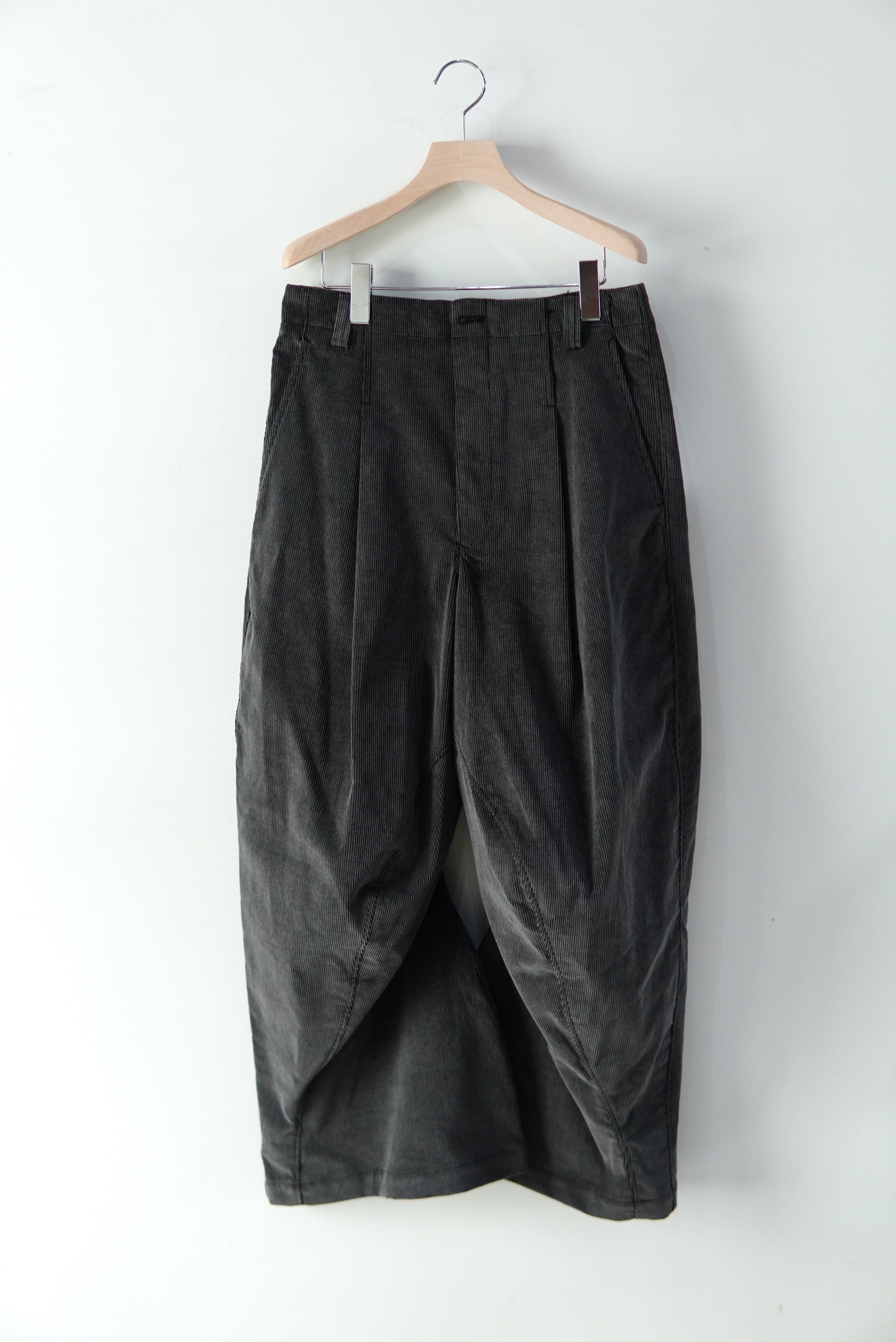 i'm here : / " TWIST " CORDUROY PANTS :