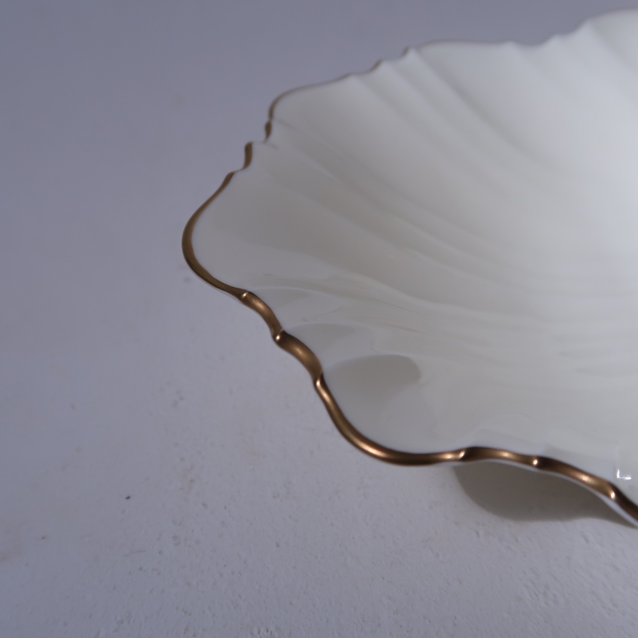 貝殻のようなお皿