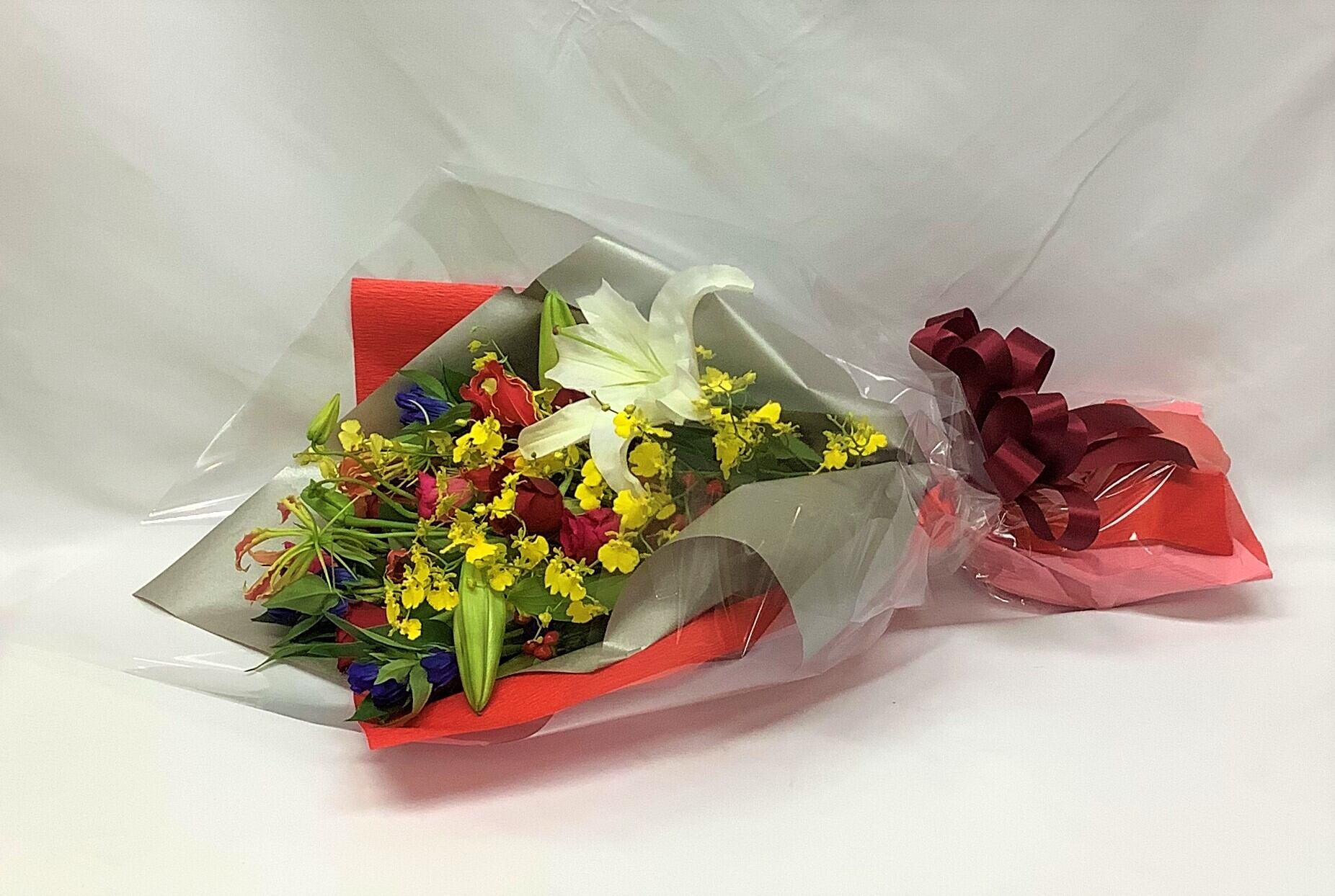 バラとカサブランカの花束 フラワーショップ花将