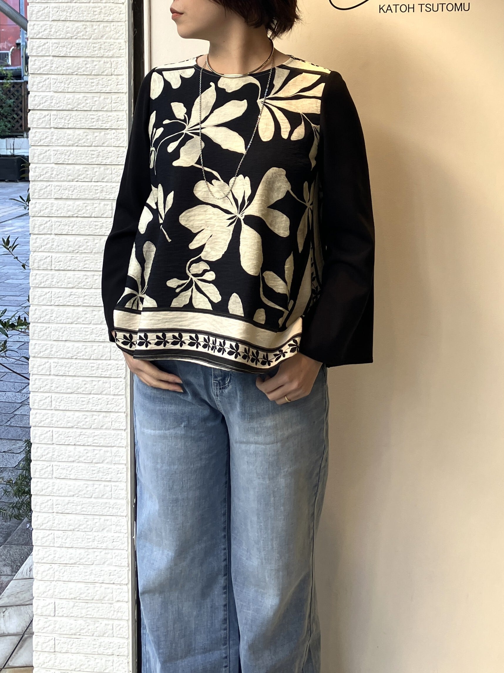 モノトーンパネルブラウス