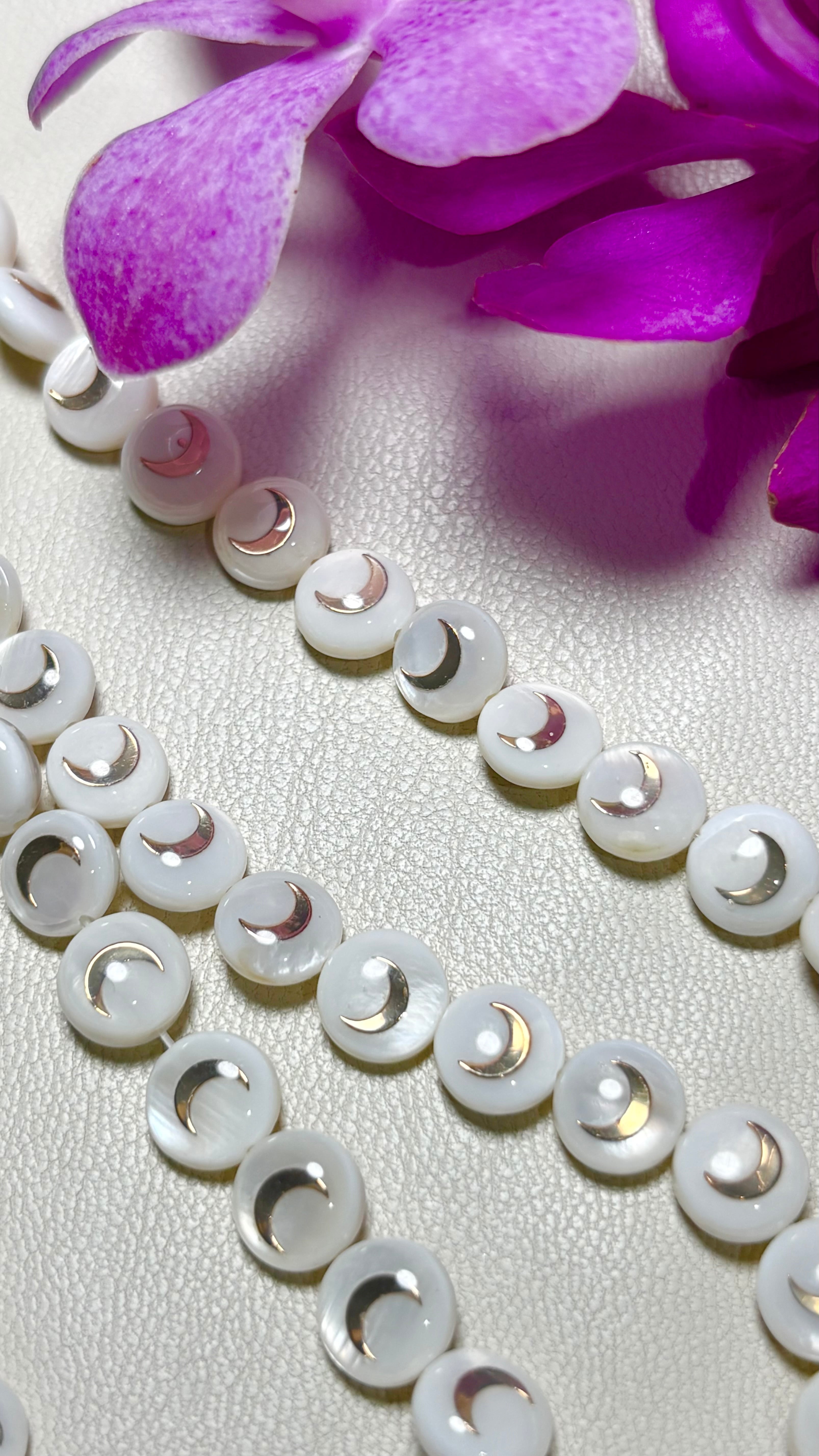 Moon shell beads / ムーンシェルビーズ / 10pcs