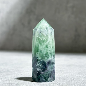 エンジェルフェザーフローライトタワー型 91◇ Angel Feather Fluorite ◇天然石・鉱物・パワーストーン